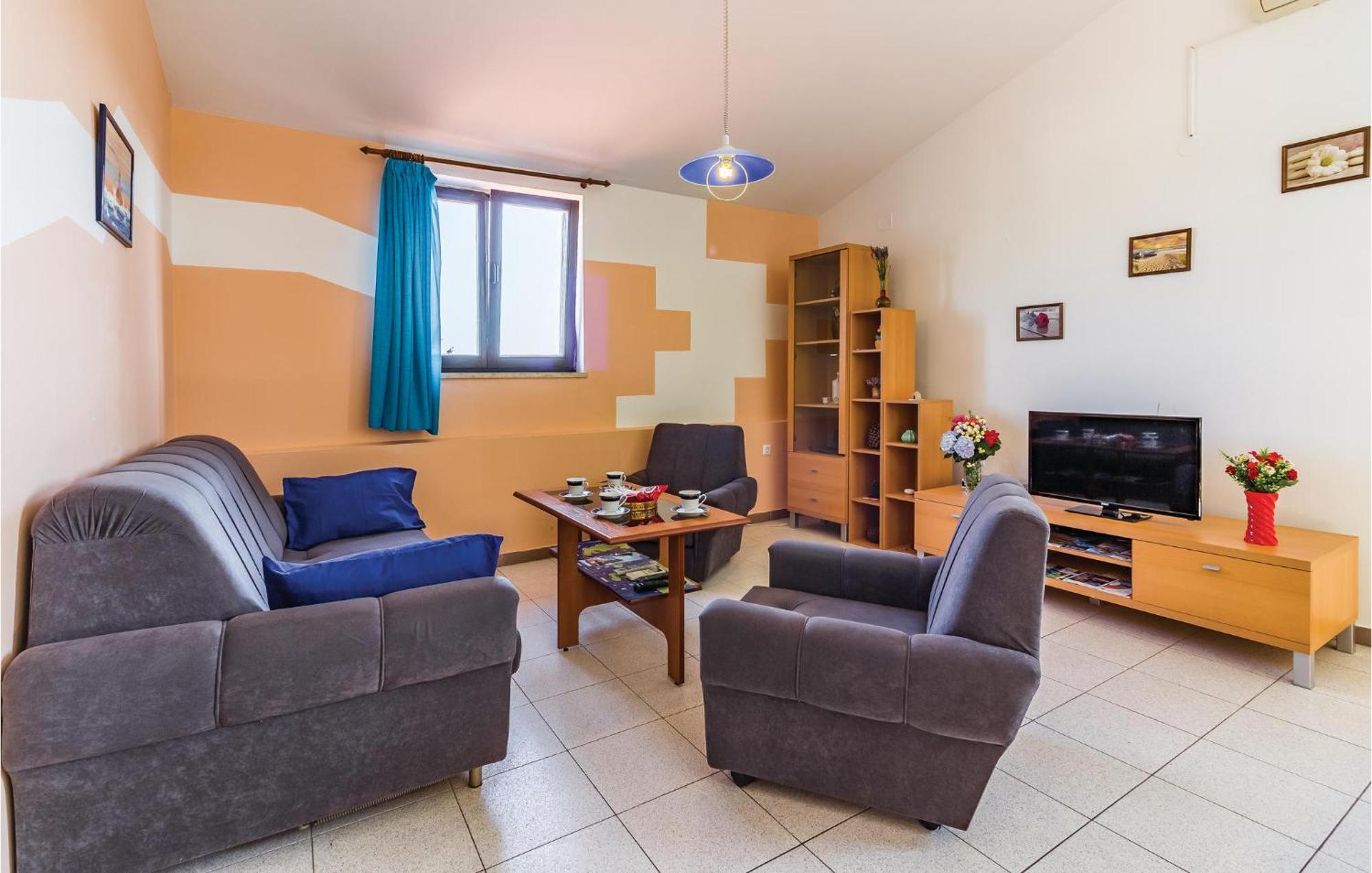 2 Bedroom Awesome Apartment In Vinkuran Luaran gambar