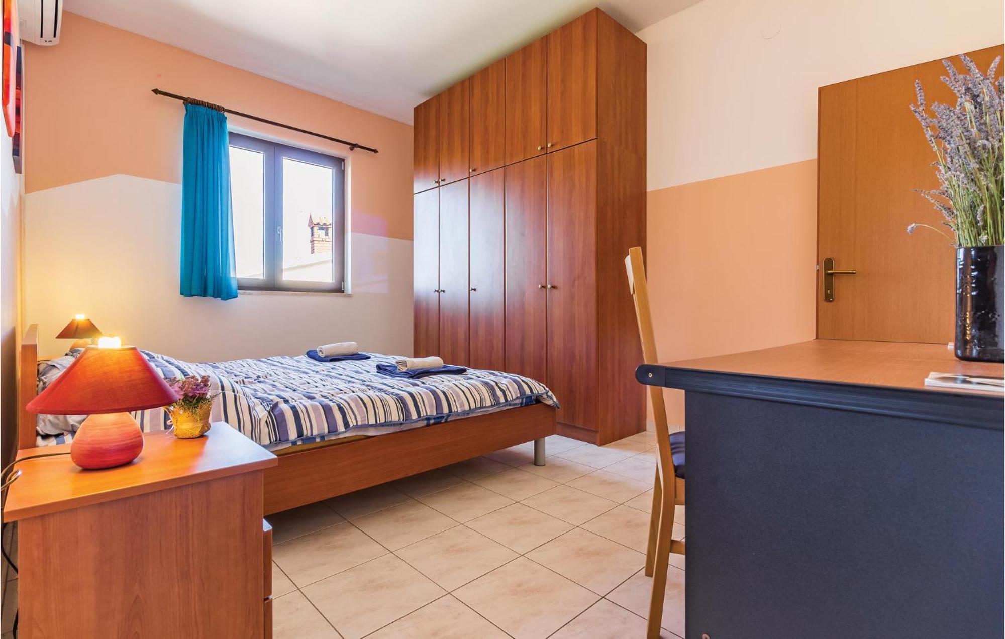 2 Bedroom Awesome Apartment In Vinkuran Luaran gambar